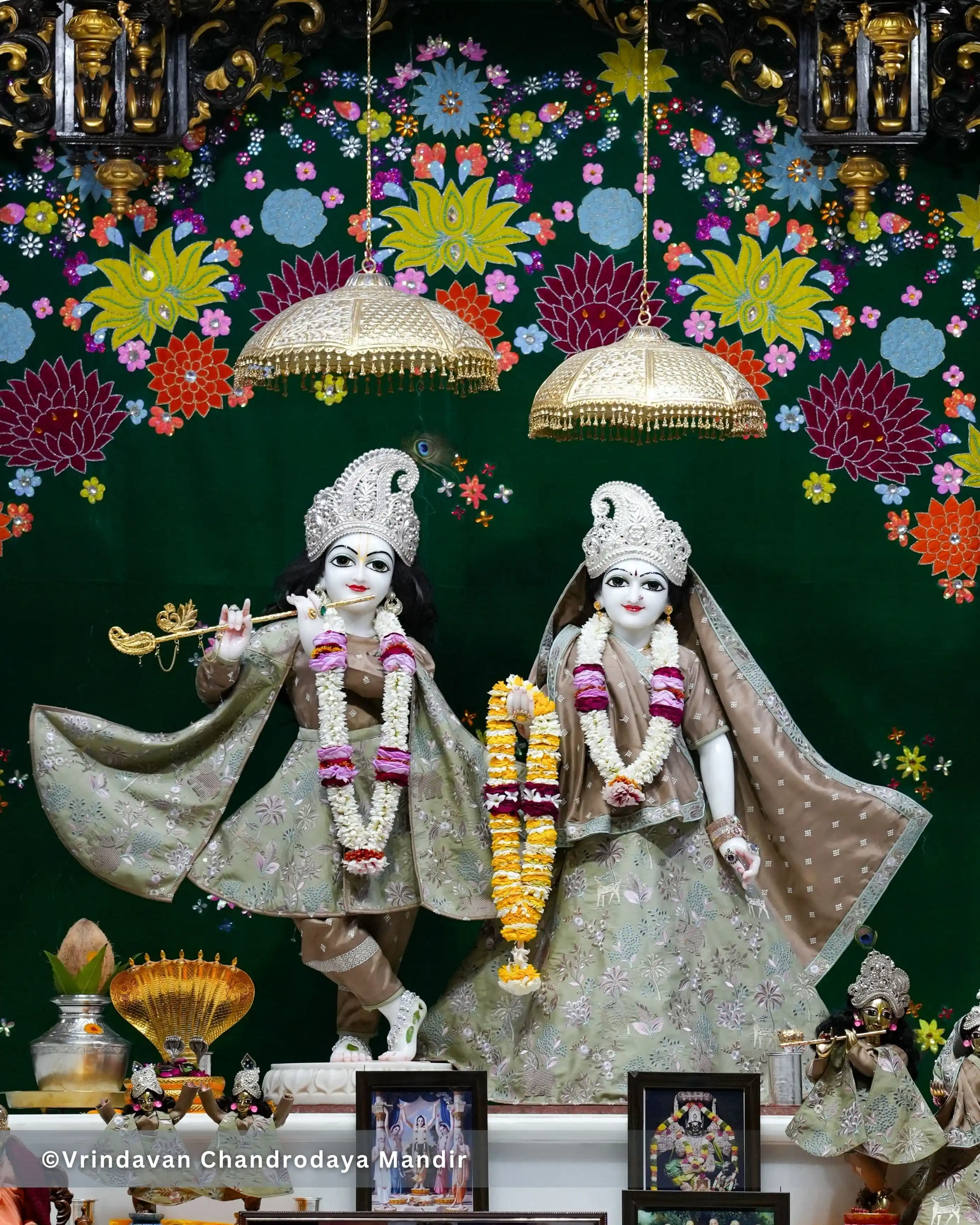 Vrindavan Chandrodaya Mandir post
