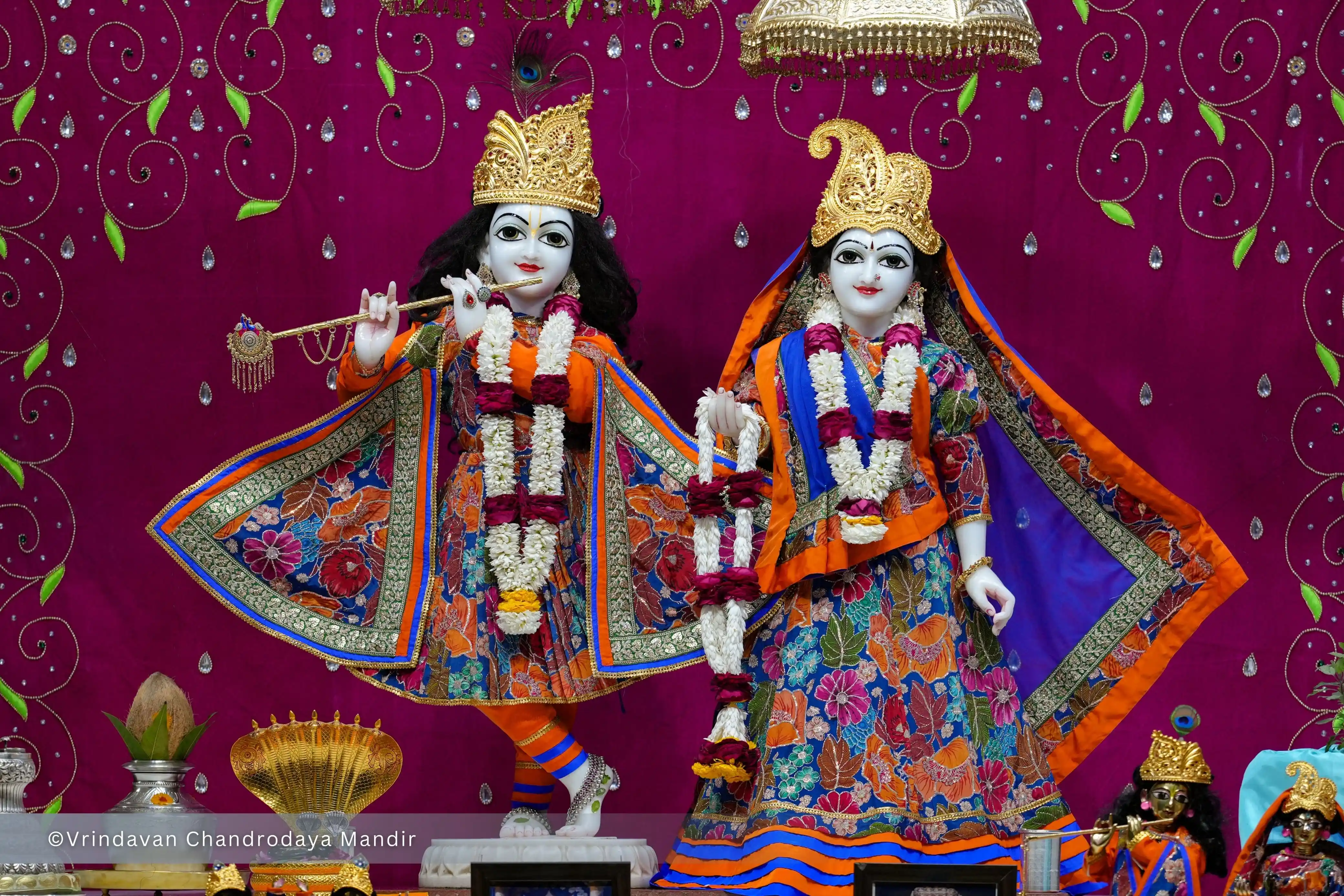 Vrindavan Chandrodaya Mandir post