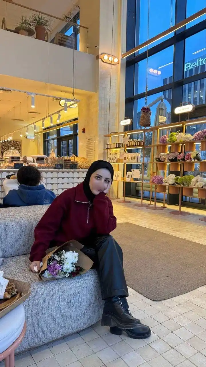 ازياء الاميرات 👑🛍️ملابس فساتين تراكات ازياء مكياج منتجات بشرة اكسسوارات صور بنات ستوريات حب post