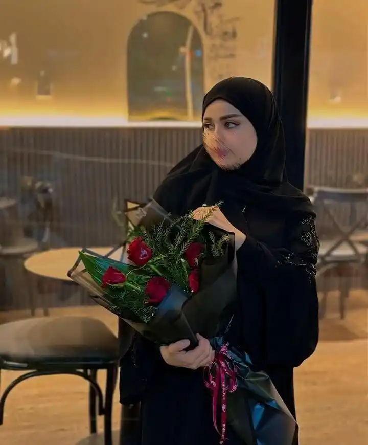 ازياء الاميرات 👑🛍️ملابس فساتين تراكات ازياء مكياج منتجات بشرة اكسسوارات صور بنات ستوريات حب post