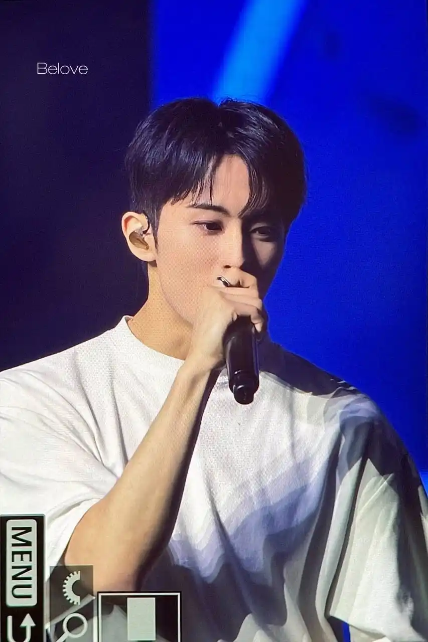 about mark lee 🐯 post