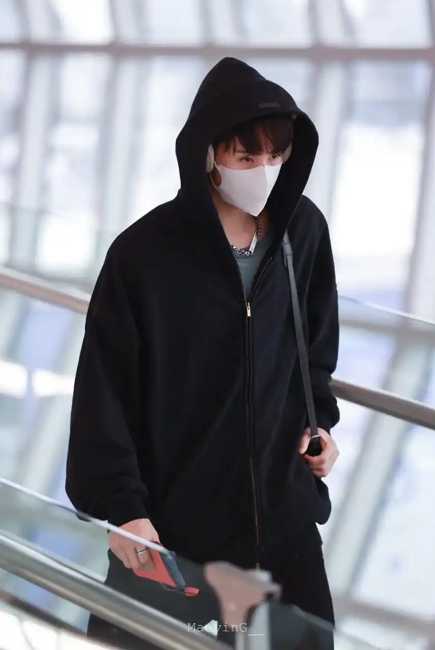 about mark lee 🐯 post