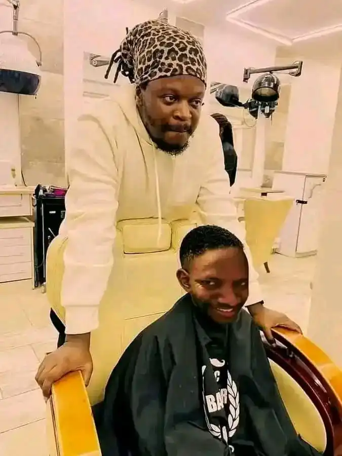 Image from +263 News Hub🇿🇼: Bhanditi ragera Gaffa musoro😂🔥...