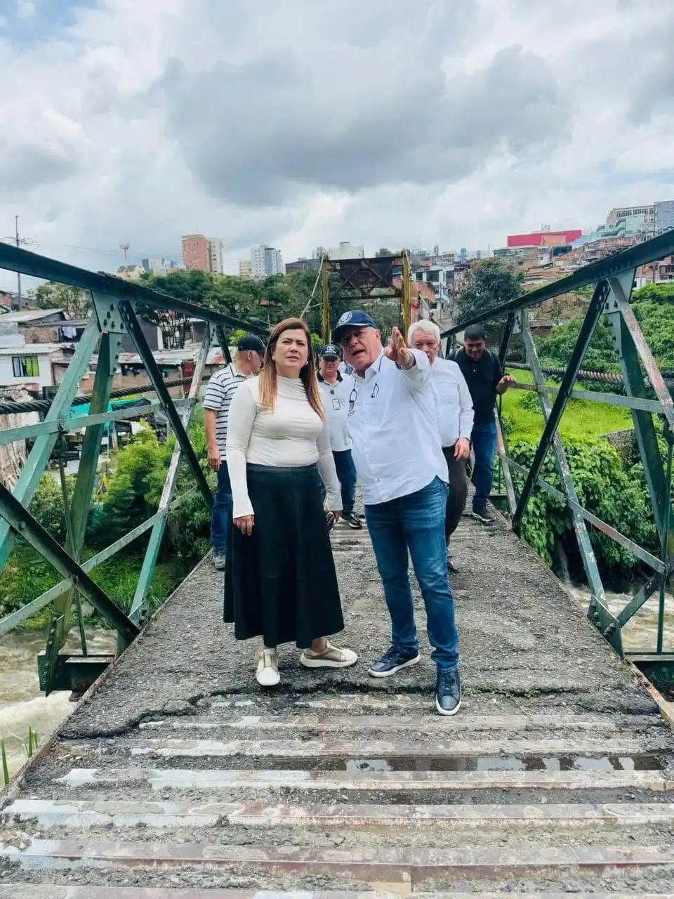 Image from Alcaldía de Pereira : ALCALDÍA DE PEREIRA SE SUMA A LAS INTERVENCIONES EN EL VIACRUCIS 🏩 P...