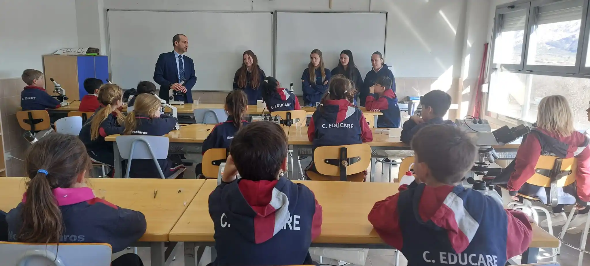Image from COLEGIO EDUCARE MONTESCLAROS: La semana pasada, nuestros alumnos de Primaria disfrutaron de la Scien...