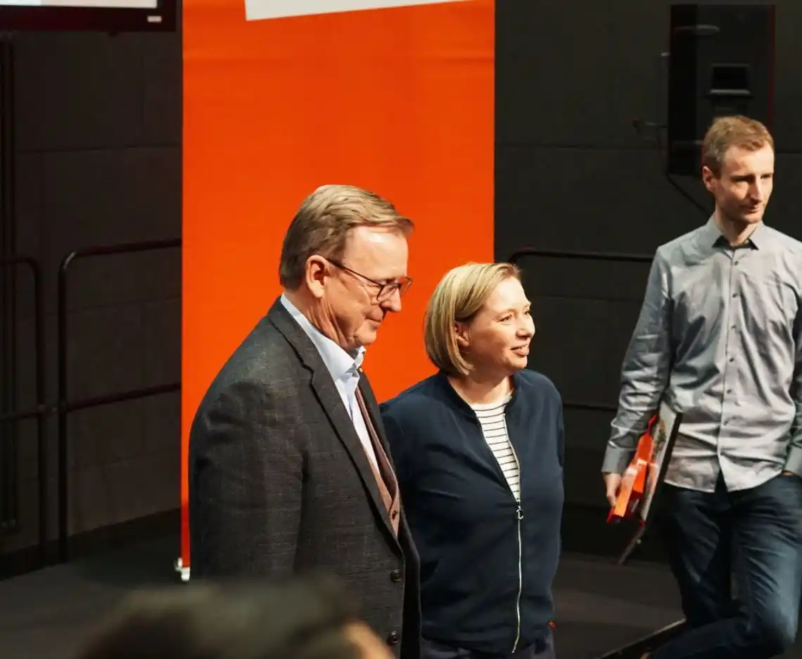 Image from Die Linke Halle (Saale): *Bodo Ramelow und Janina Böttger auf ein Wort im MMZ*  Wenn Silberlock...