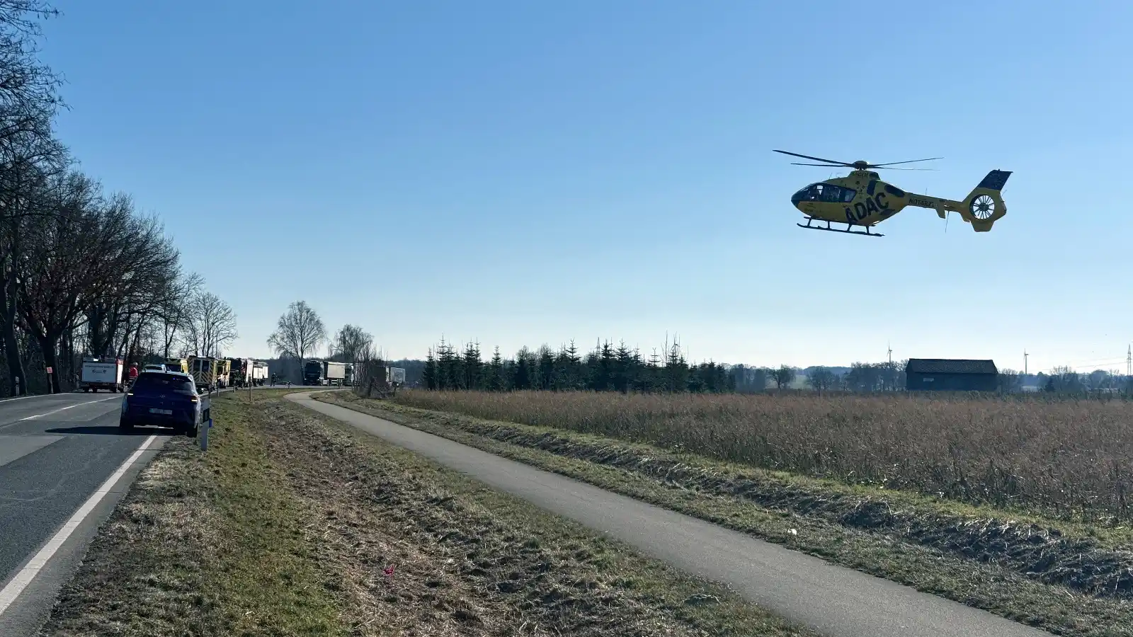 Image from EJZ: *Die Nachrichten von Dienstag:* 🚑 Blaulicht: Unfall auf der B248 bei...