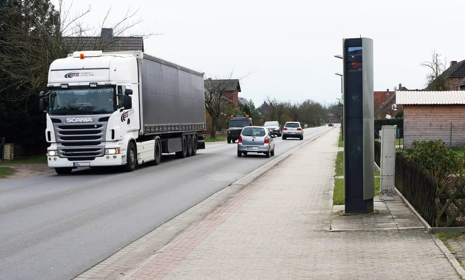 Image from EJZ: *Die Nachrichten von Dienstag:* 📸 Tempokontrollen: Raser sorgen für ...