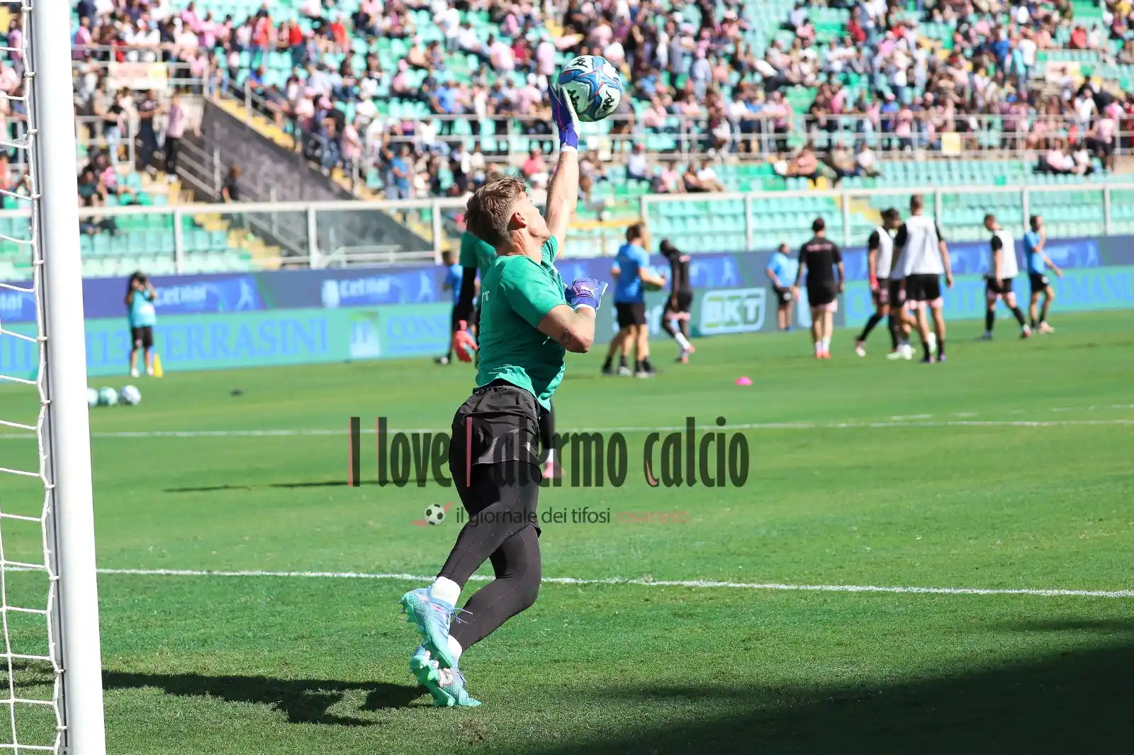 Image from I Love Palermo Calcio: 🧤 <a class="text-blue-500 hover:underline cursor-pointer" href="/hash...