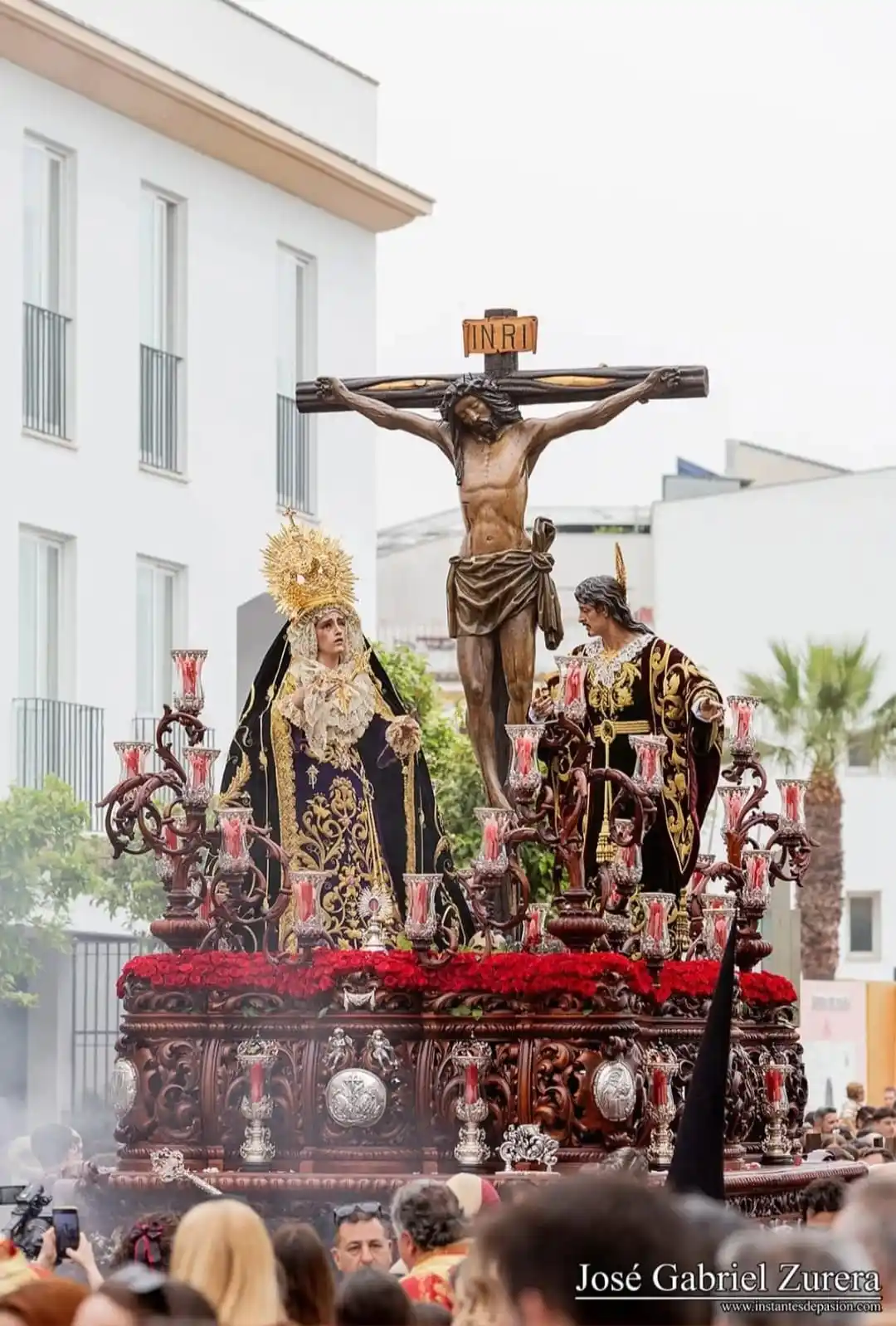 Image from Las Penas De Santiago 🔴⚫: 📖 "El hombre arrogante suscita rencillas, más el que confia en el Señ...