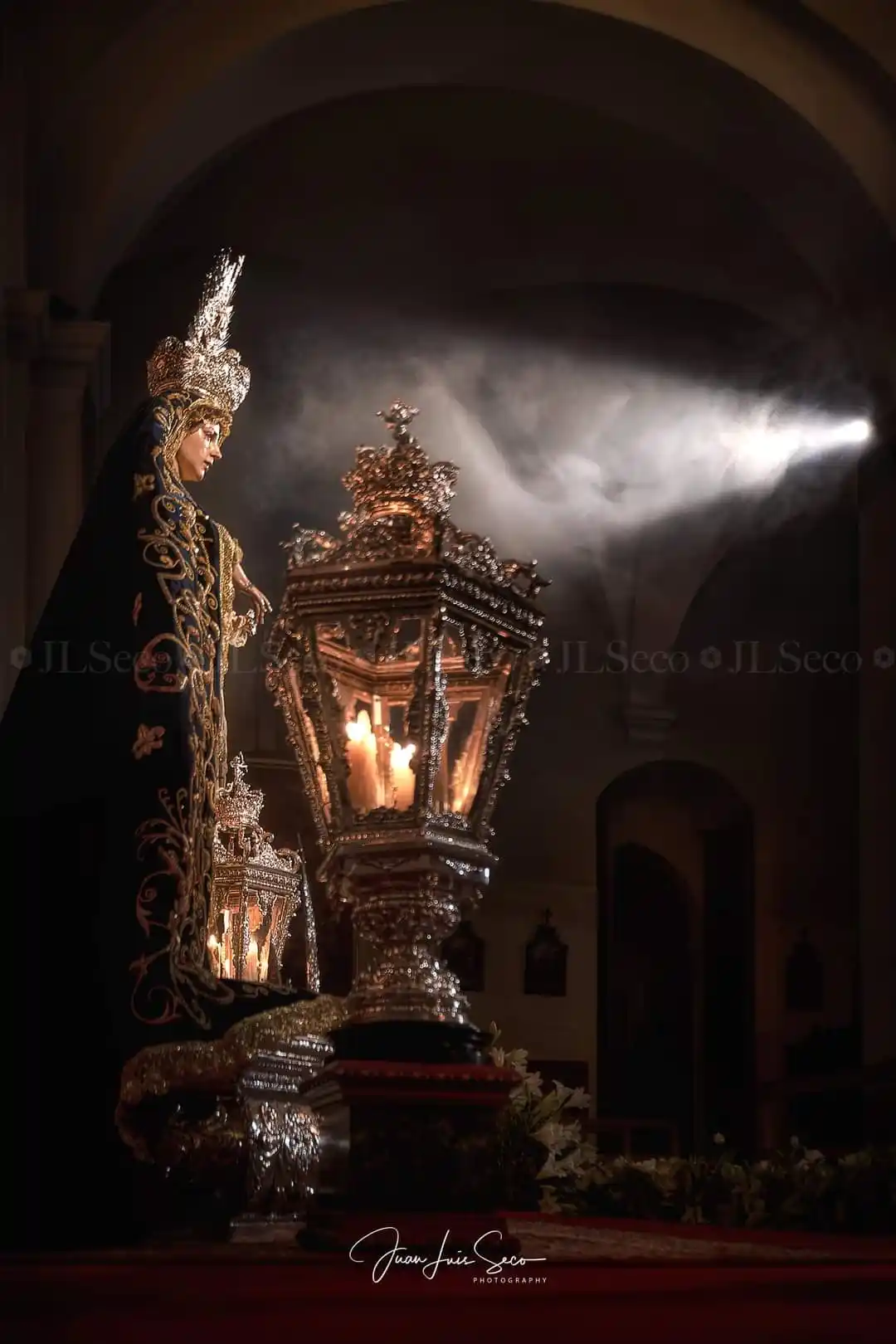 Image from Las Penas De Santiago 🔴⚫: 📖 "La Fe es la luz que guia en la oscuridad" ✒️ San Francisco de Sale...