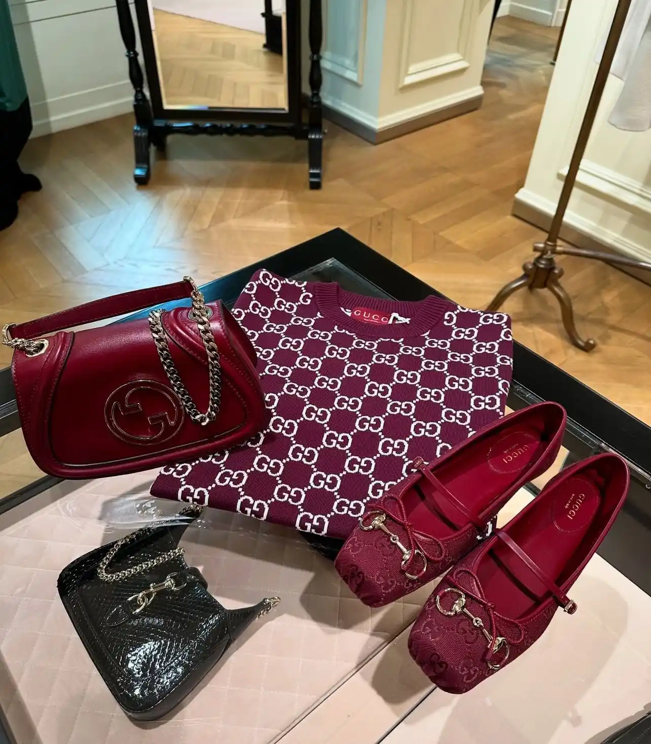 LUXURY SHOPPING post