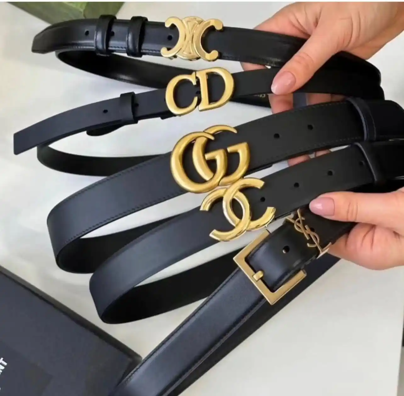 LUXURY SHOPPING post