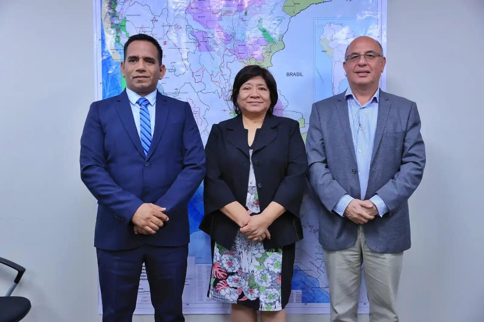 Image from Ministerio de Energía y Minas: ✅ Viceministra de Hidrocarburos del MINEM, Iris Cárdenas, se reunió co...