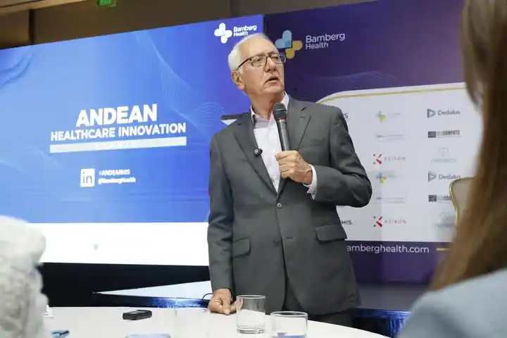 Image from MinSaludColombia: *En el Andean Healthcare Innovation Summit 2025, el ministro de Salud,...
