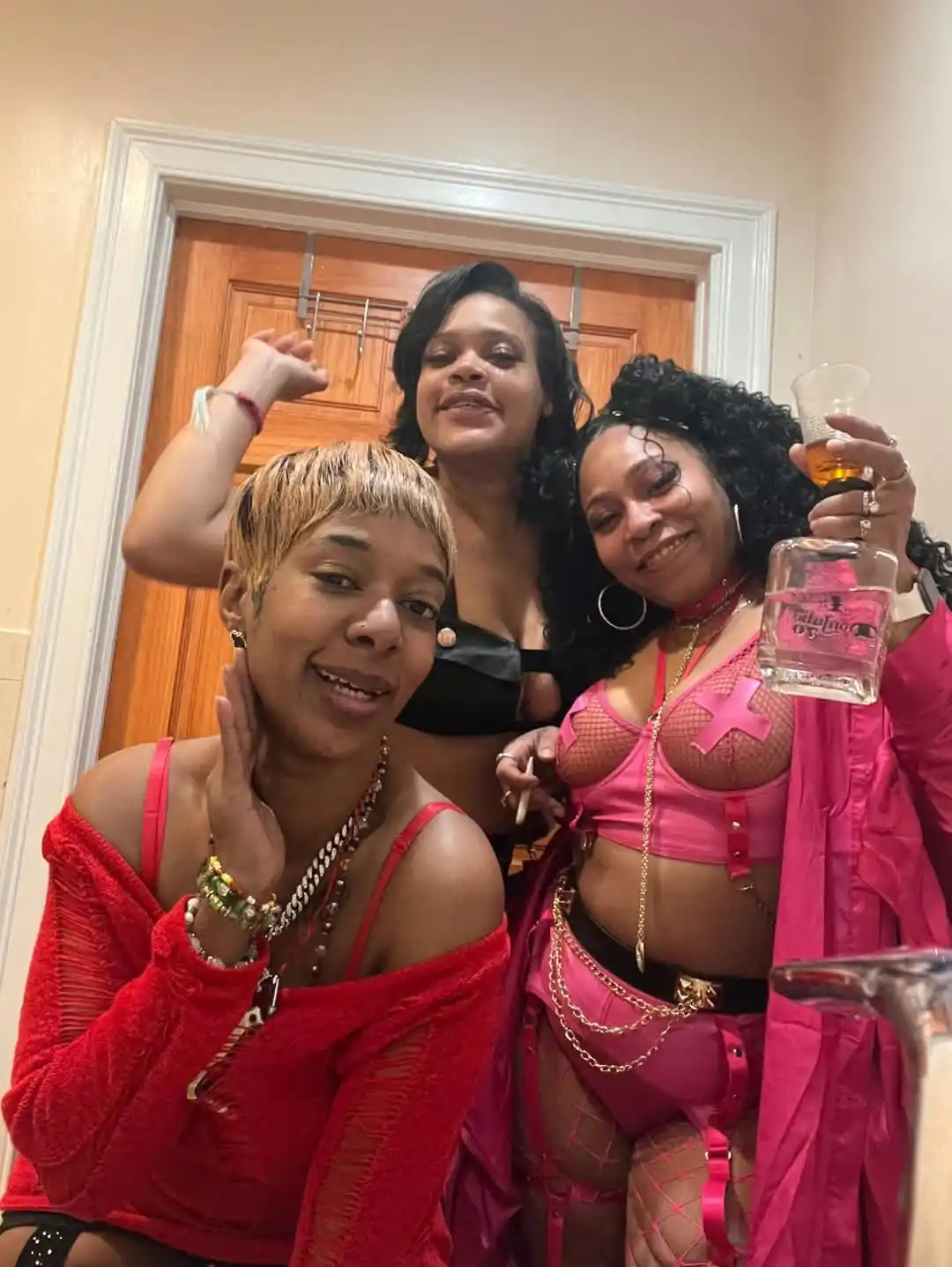 💖🎀🔐🥤PINKAHOLICS🥤🔐🎀💖 post