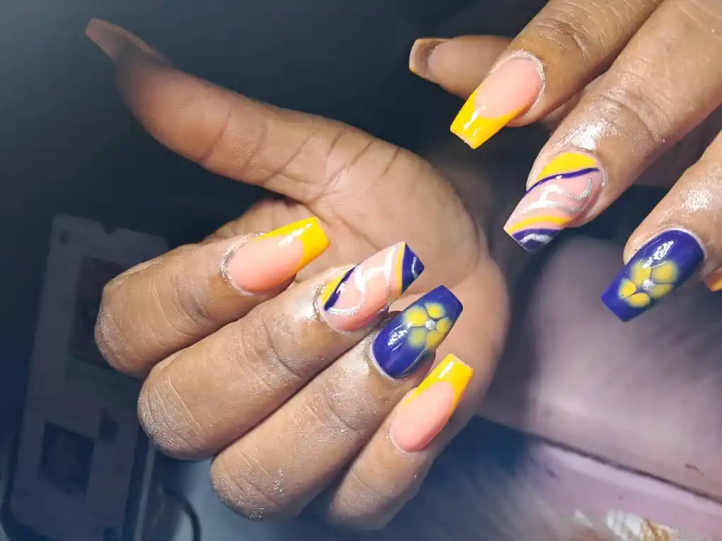 Pretty Nails... post