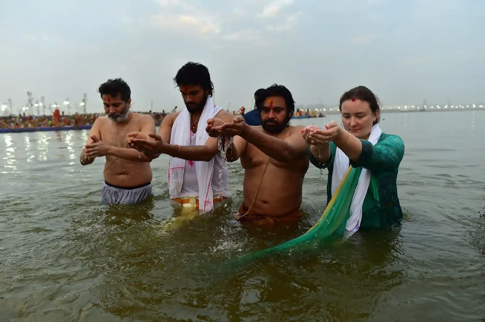 Image from Shanmukha Vyuham: మహా కుంభ మేళాలో పుణ్య స్నానం ఆచరించిన రాష్ట్ర ఉప ముఖ్యమంత్రి శ్రీ Pawa...