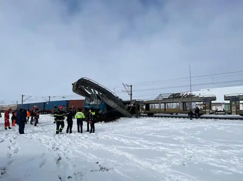 Image from Agerpres: *Accident feroviar/Olt: O persoană a fost găsită decedată într-una din...