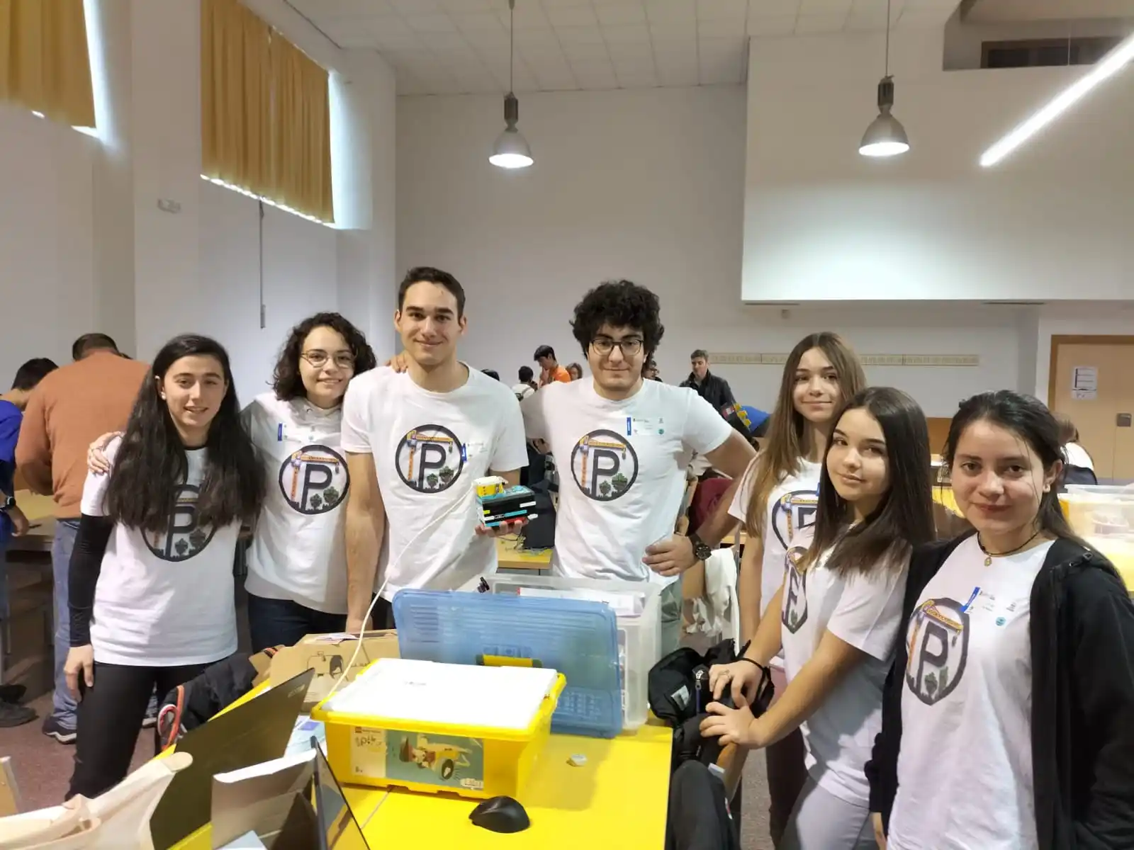 Image from AMPA IES PINAR DE LA RUBIA: El equipo de FLL "El Pinarillo" está preparado para disfrutar de una j...
