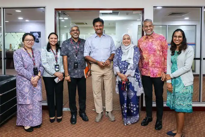 Image from Anbil Mahesh Poyyamozhi: Visited Malaysia’s HRD Corp with our government school students to exp...