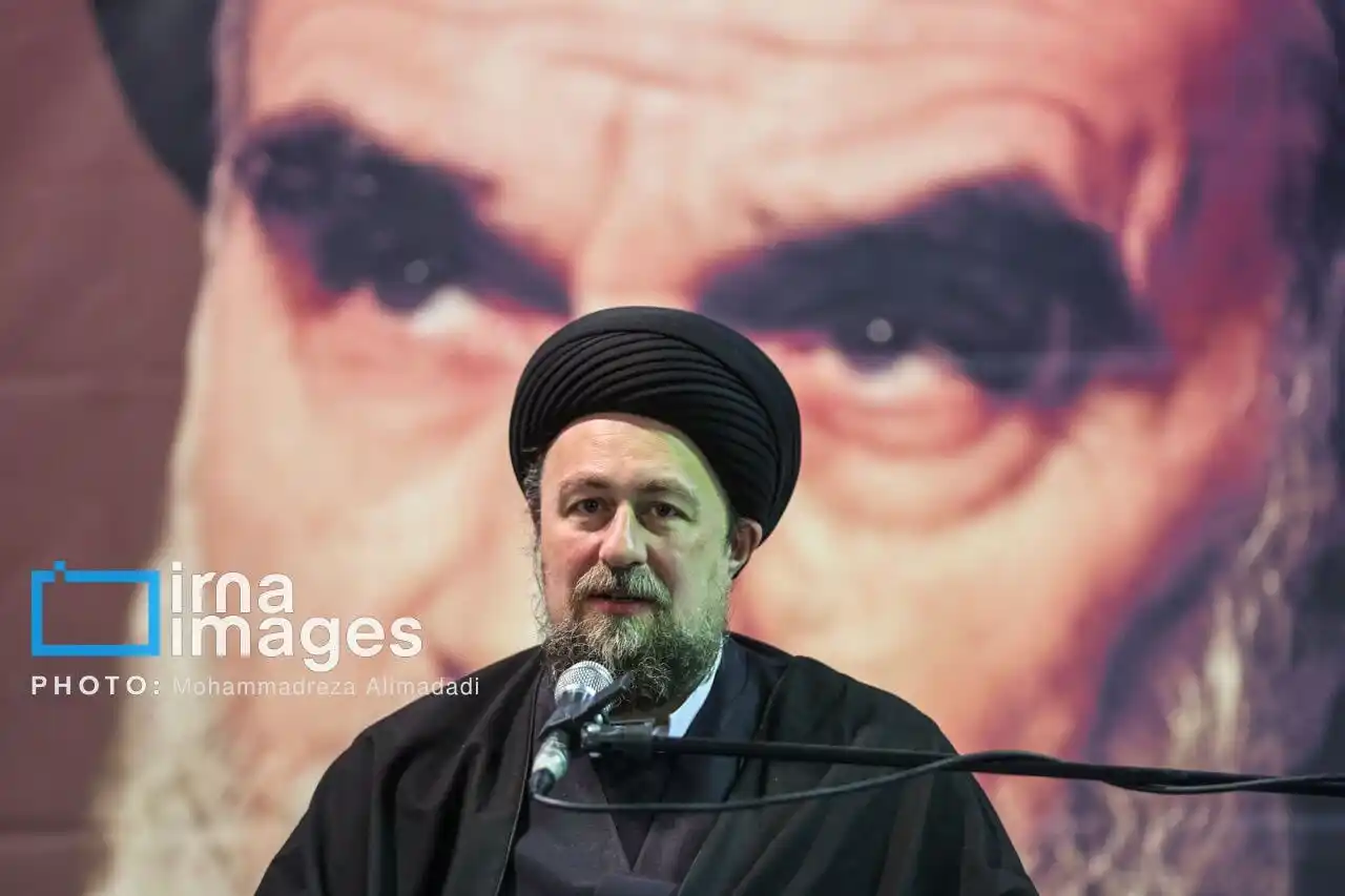 Image from ایرنا: سید حسن خمینی در دیدار رئیس، معاونان و جمعی از مدیران خبرگزاری جمهوری ...