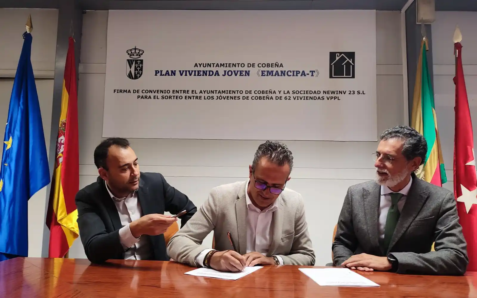 Image from Ayuntamiento de Cobeña: 📢🏘️ *Plan Vivienda Joven de Cobeña: “Emancipa-T”* El Ayuntamiento de...