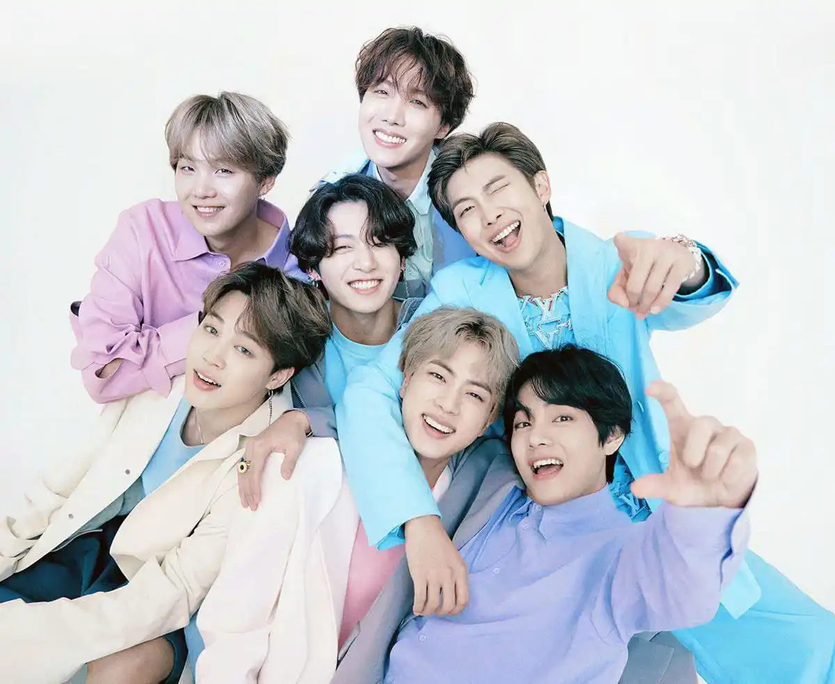 Bangtan Universe ✨️🪐💜 post