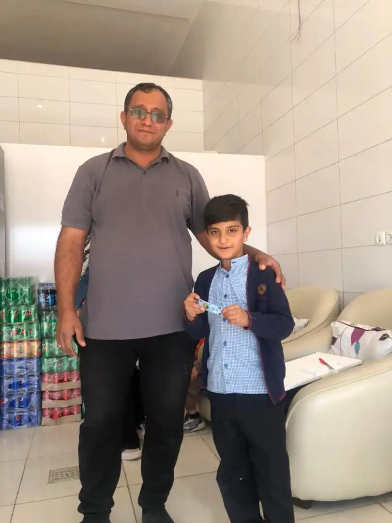 بيرون بر مادر   post
