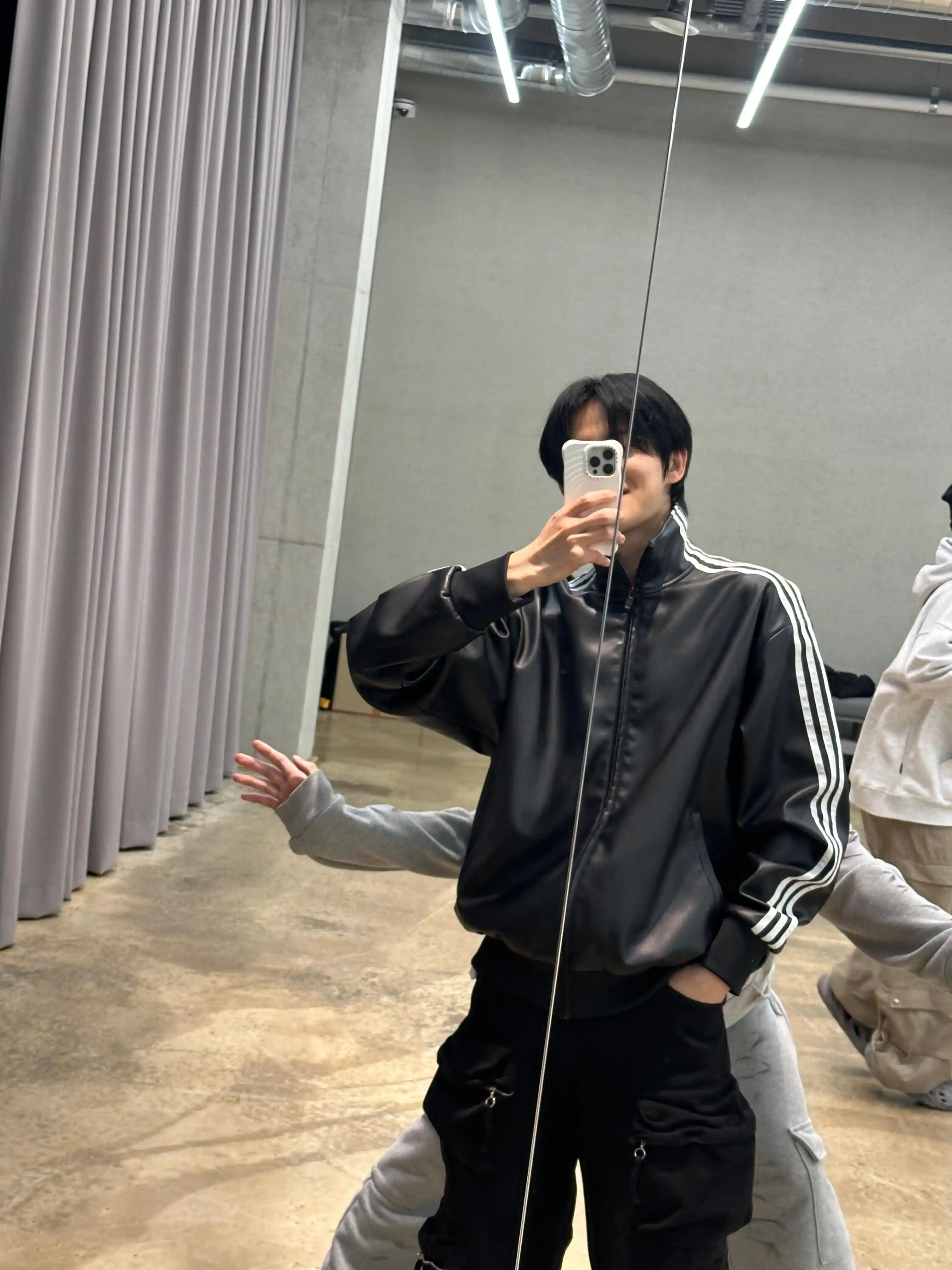 CLOSE YOUR EYES UPDATES post