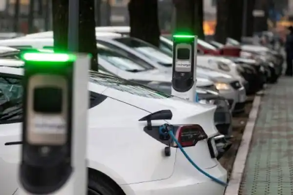 Image from Comune di Parma: 📢 *Mobilità sostenibile: nuove infrastrutture di ricarica per veicol...
