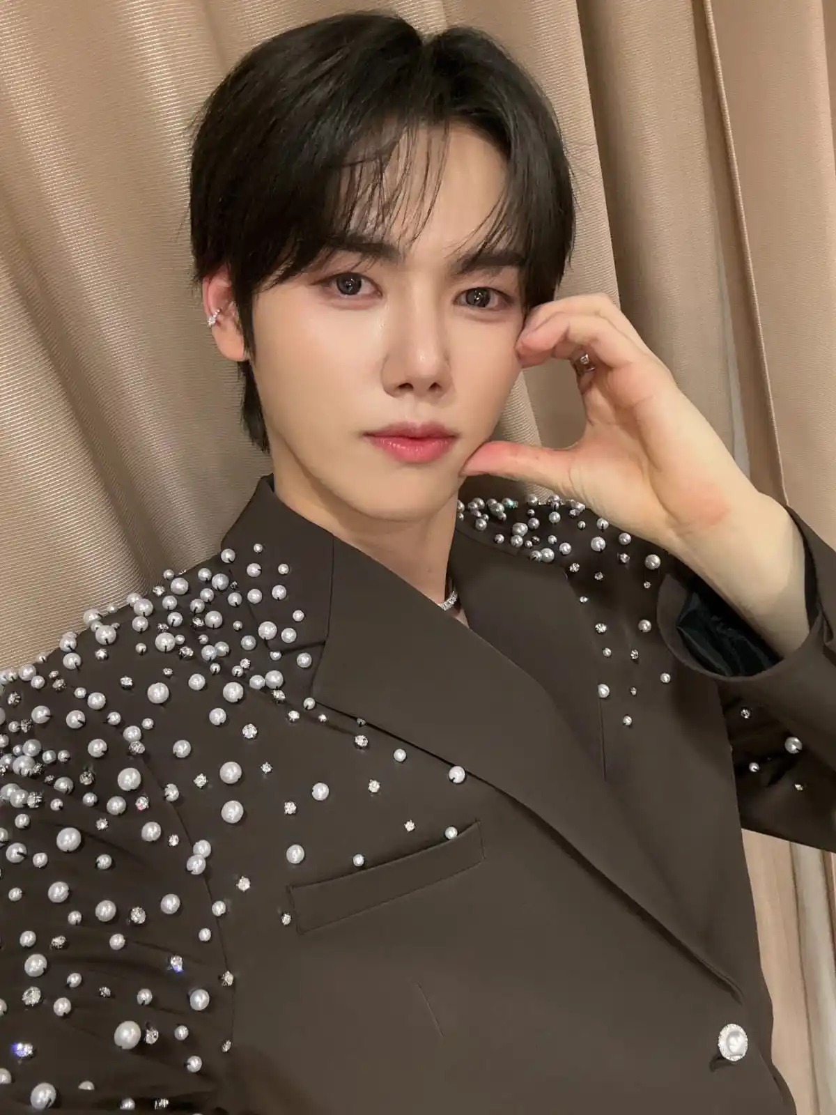 Image from CRAVITY INFO 💚: actu de minhee en bbl 💚...