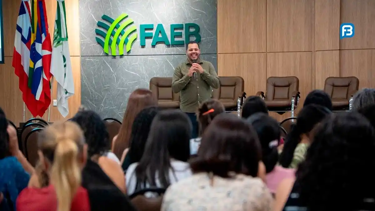 Image from Fala Barreiras, Portal de Notícias: *CAPACITAÇÃO QUALIFICA PROFISSIONAIS DE SAÚDE EM LUÍS EDUARDO*
_Capac...