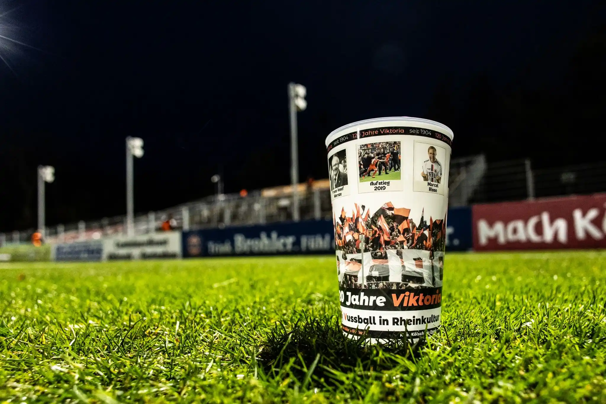 FC Viktoria Köln 1904 post