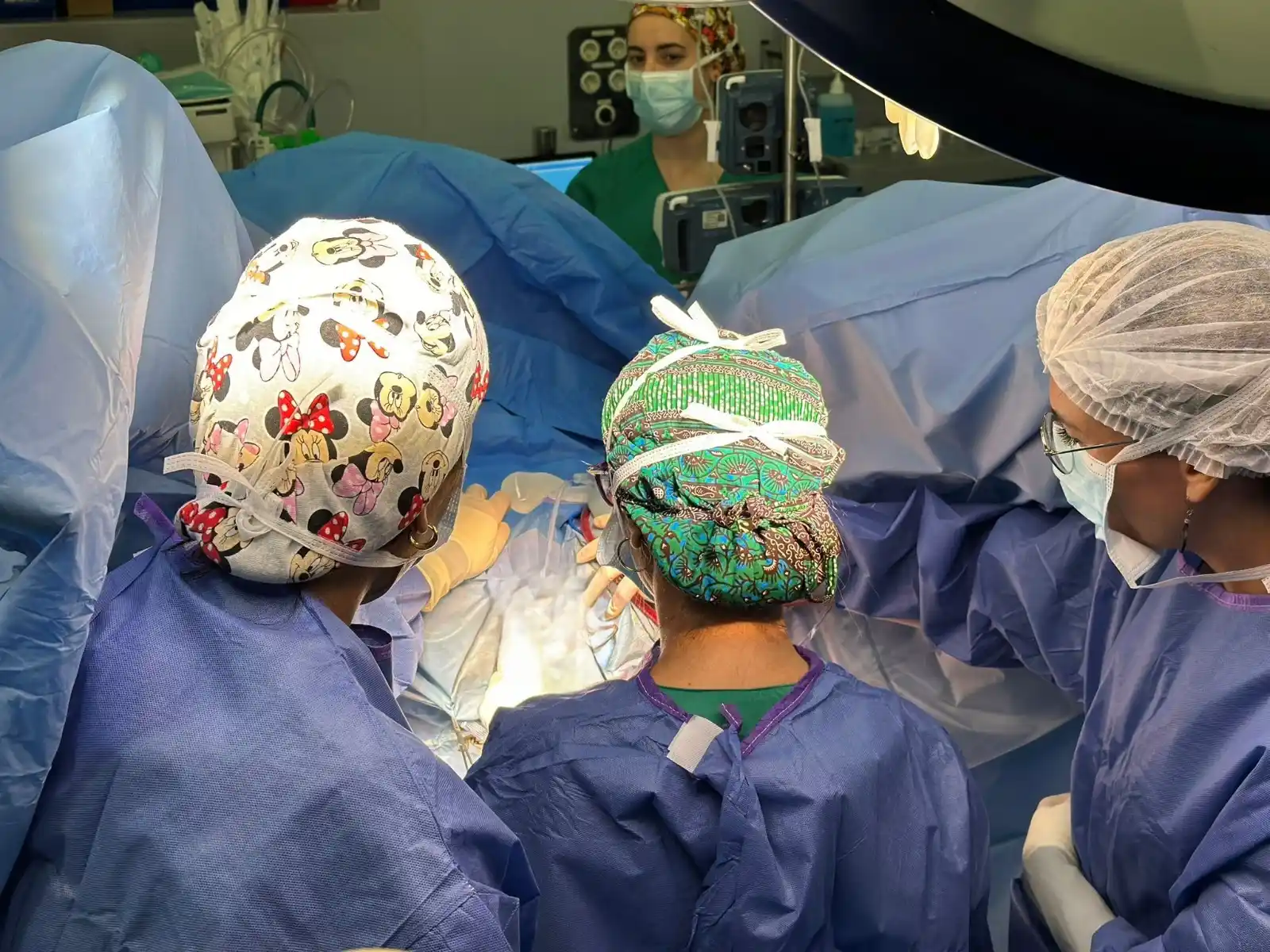 Image from GVA Salud Sant Joan Alacant : 📢🏥 *El Hospital Sant Joan d’Alacant forma a médicos en una técnica a...