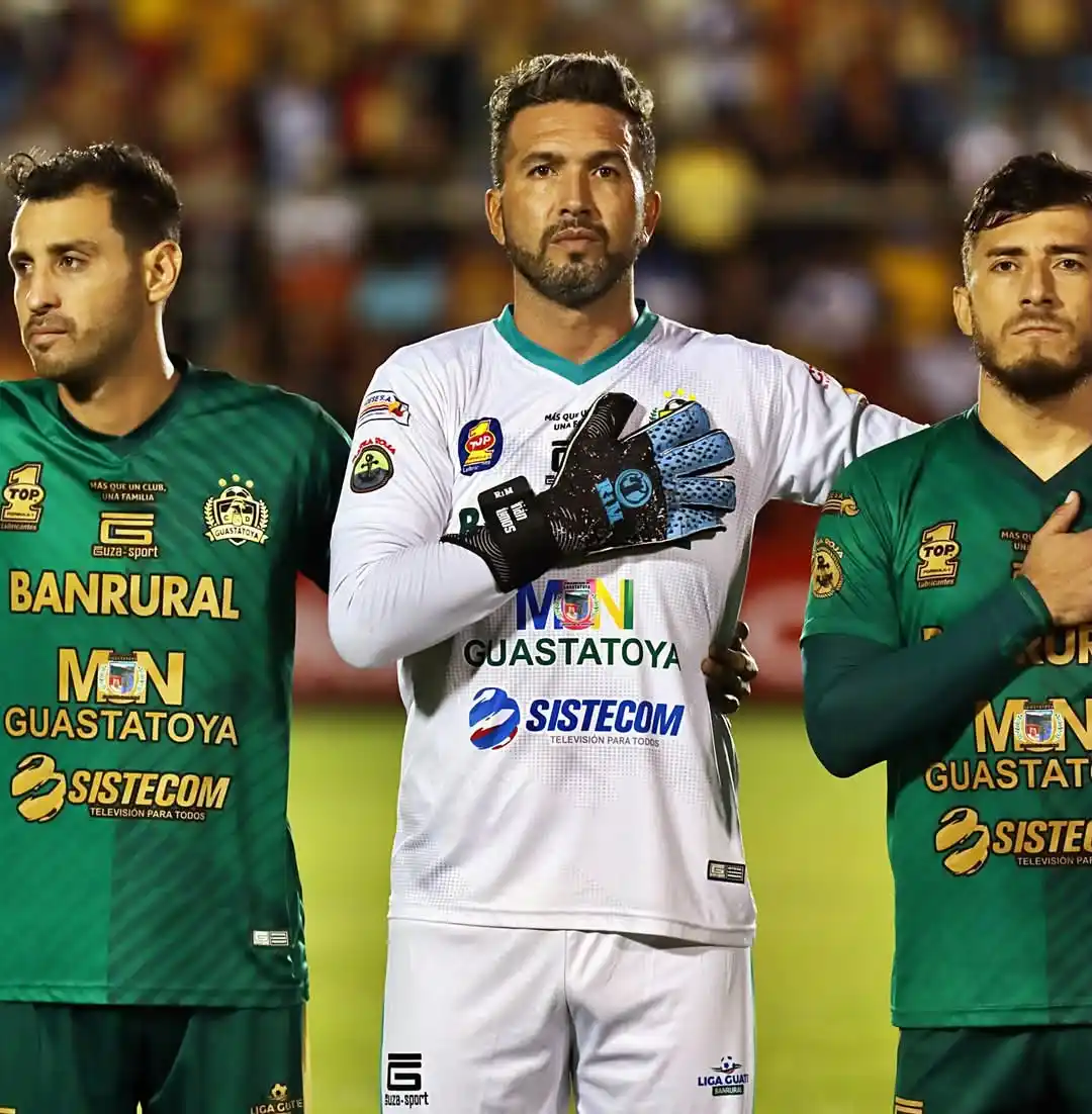 Image from Johan Fiqueroa-Periodista 👨🏻💻: 🇨🇷 | El portero costarricense Adrián de Lemos tuvo que ser trasladad...