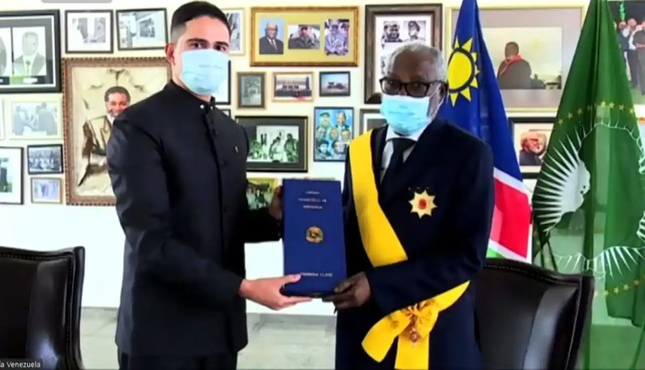 Jorge Arreaza M  post