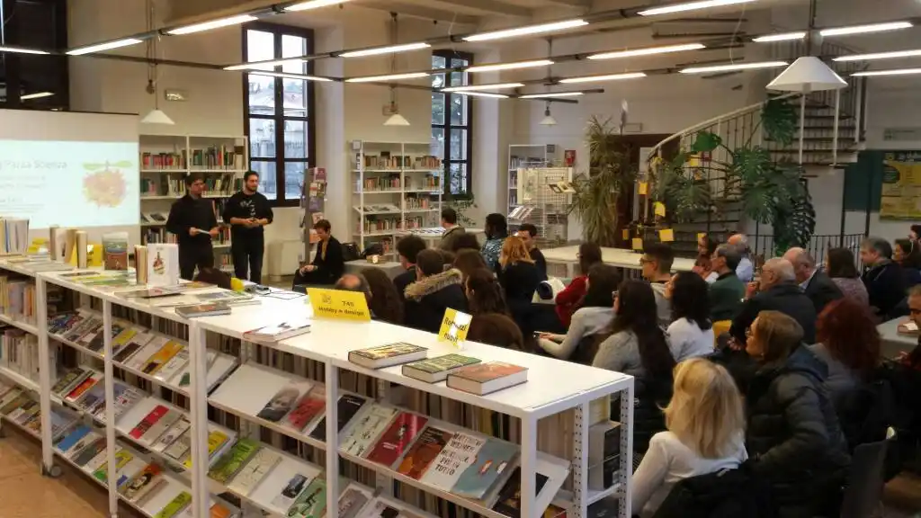 Image from MBNews - Giornale online Monza e Brianza : *La biblioteca di Desio è la regina della lettura: prestiti da record!...