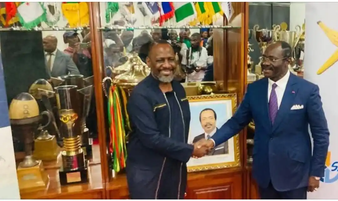 Image from Mimi Mefo Info (MMI) : Did President Biya fall for a scam? In his Youth Day speech, he praise...