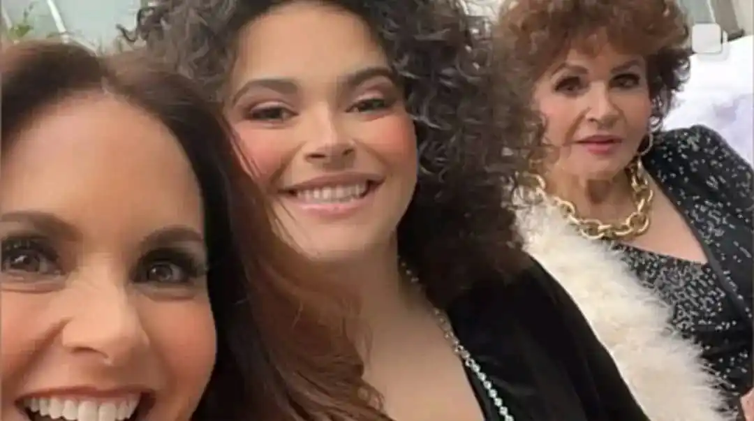 Nuestra Lucero Adorada post