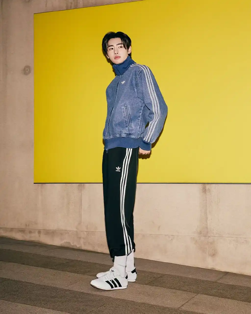 Image from +⁠ ｡⁠.ﾟ𝓔𝓷𝓰𝓮𝓷𝓮 𝓐𝓵𝓵 ｡⁠.ﾟ⁠+⁠: *[ENHYPEN INSTAGRAM UPDATE] 010325*  > originals_kr: 미니멀한 디자인에 낮은 플랫폼의...
