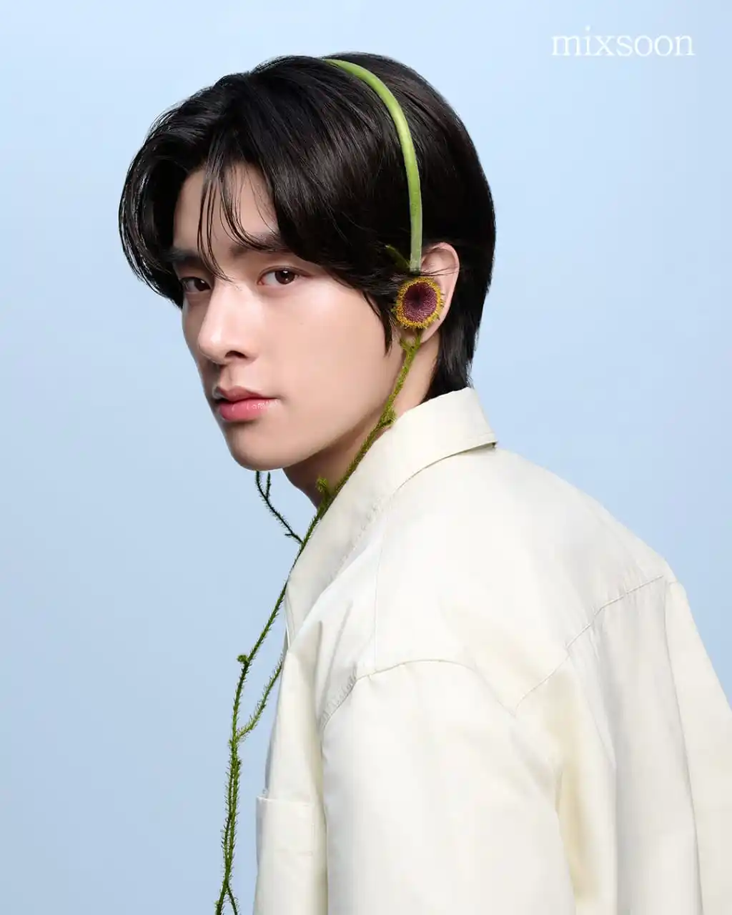 Image from +⁠ ｡⁠.ﾟ𝓔𝓷𝓰𝓮𝓷𝓮 𝓐𝓵𝓵 ｡⁠.ﾟ⁠+⁠: *[ENHYPEN TWITTER UPDATE] 270225*  > mixsoonofficial: 오늘의 믹순 앰버서더는? 👀...