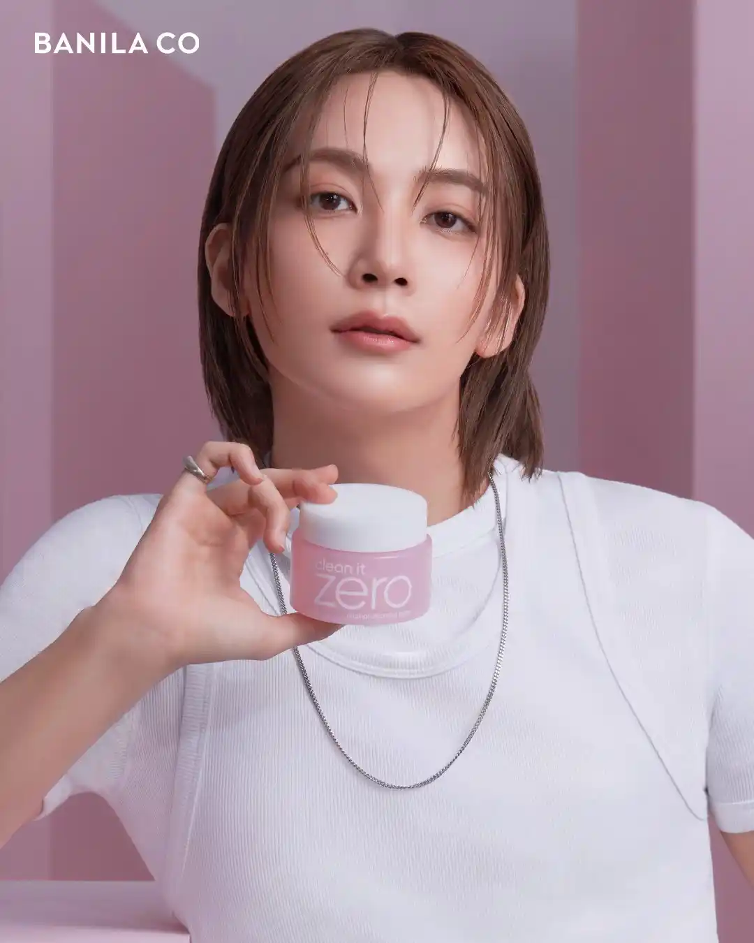 Image from SEVENTEEN | 𐙚 INFO: 🖼️ | *TWITTER |* `# JEONGHAN`😇 •﹙ 25/02/28﹚ > ⌕ BANILA CO ¡En el ...