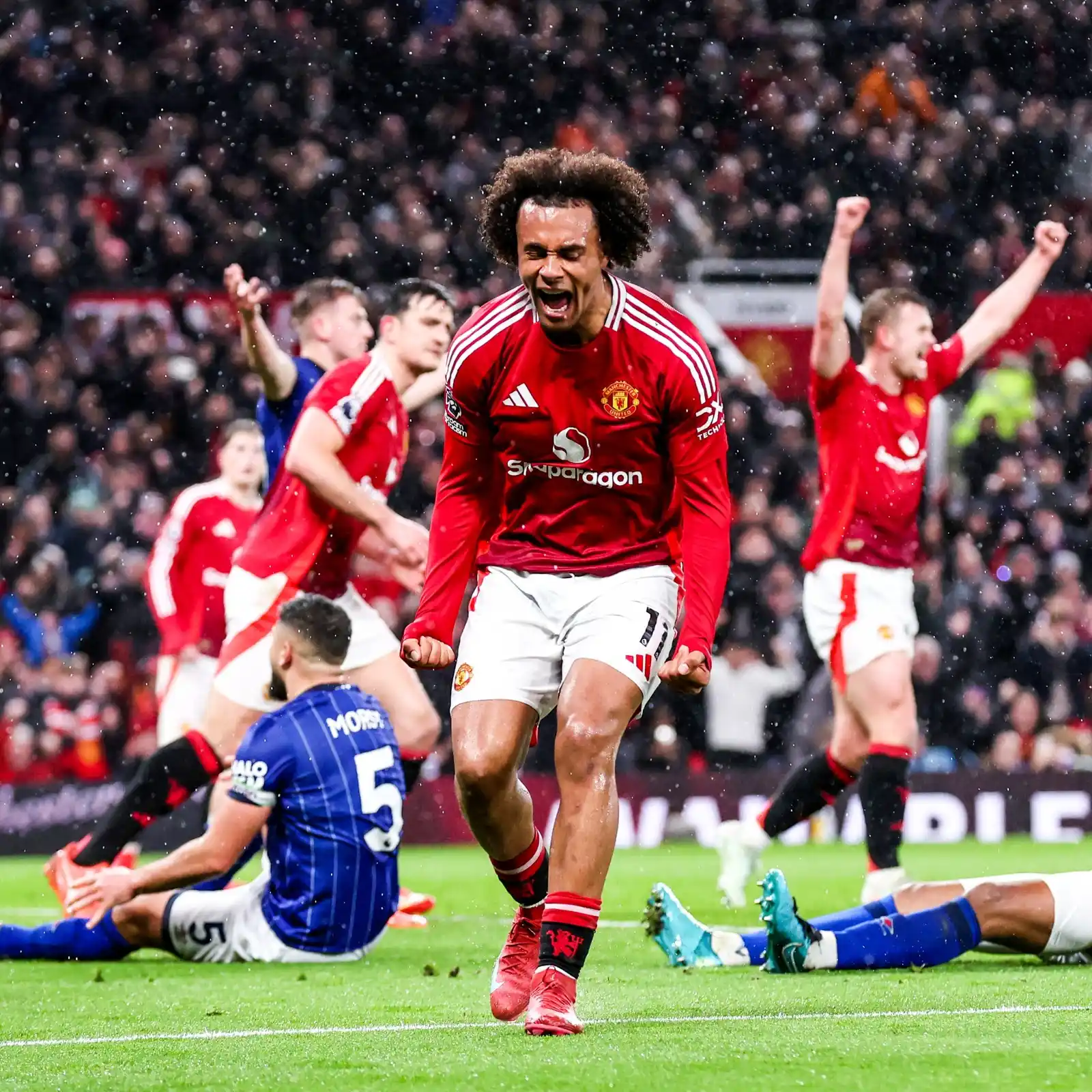 Image from SportyBet : Charley, twist of fate! 😅   Morsy & De Ligt don give United the lead,...