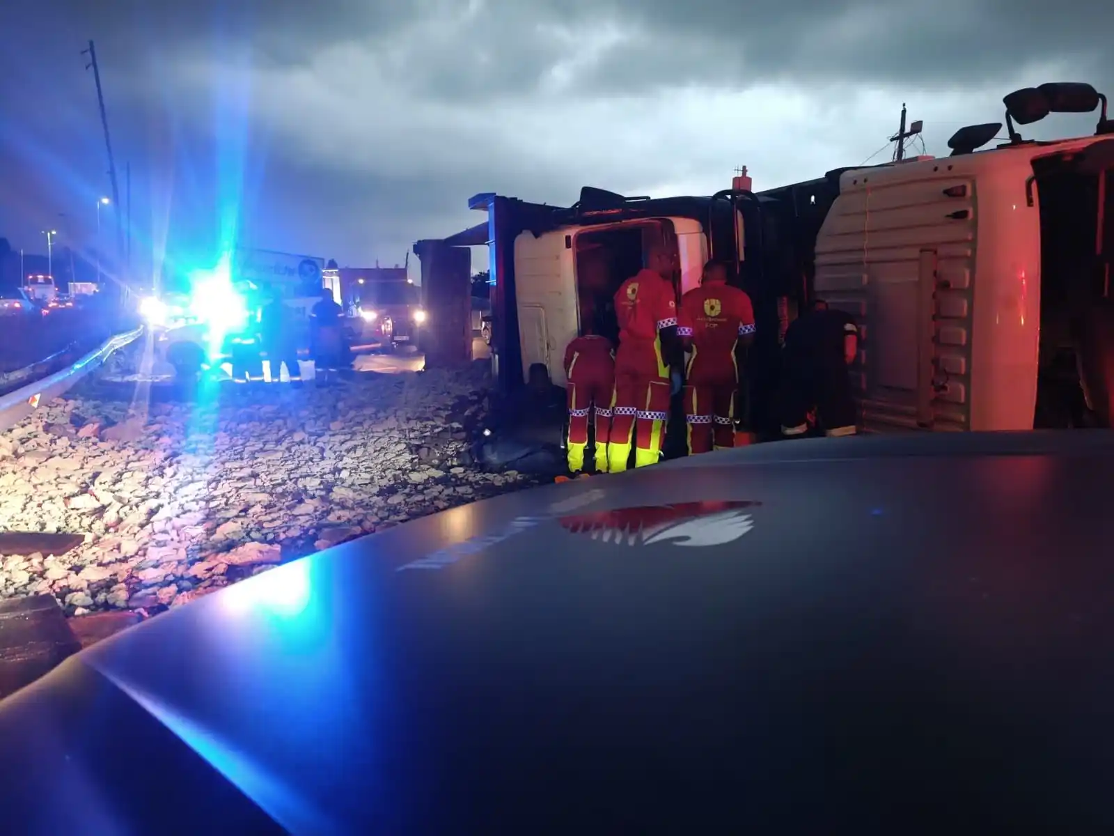 Image from VISION TACTICAL: A truck has overturned on the M1 North, just before the 1st Ave, Hough...
