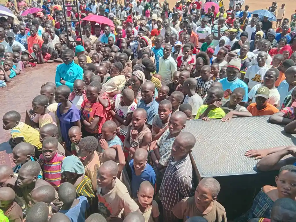 Image from 89.8 Bridge FM : "A BIG THANK YOU to the wonderful people of Mayuge! We're overwhelmed...
