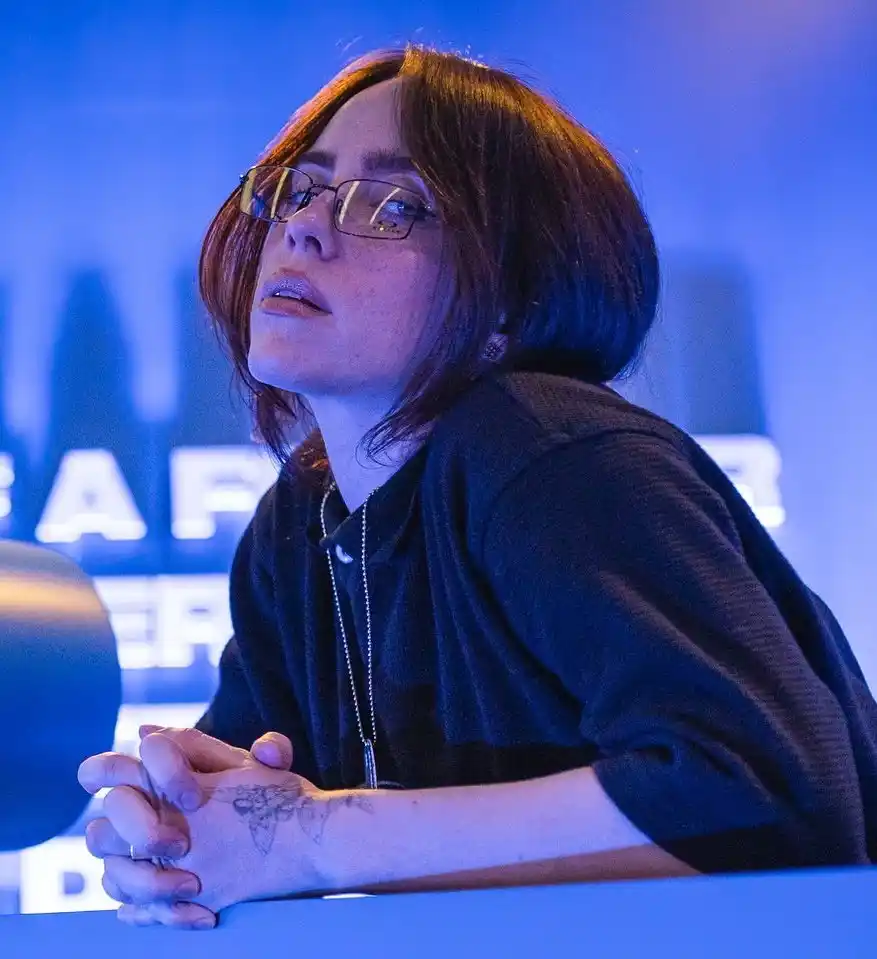 Ariana Grande & Billie Eilish Updates post