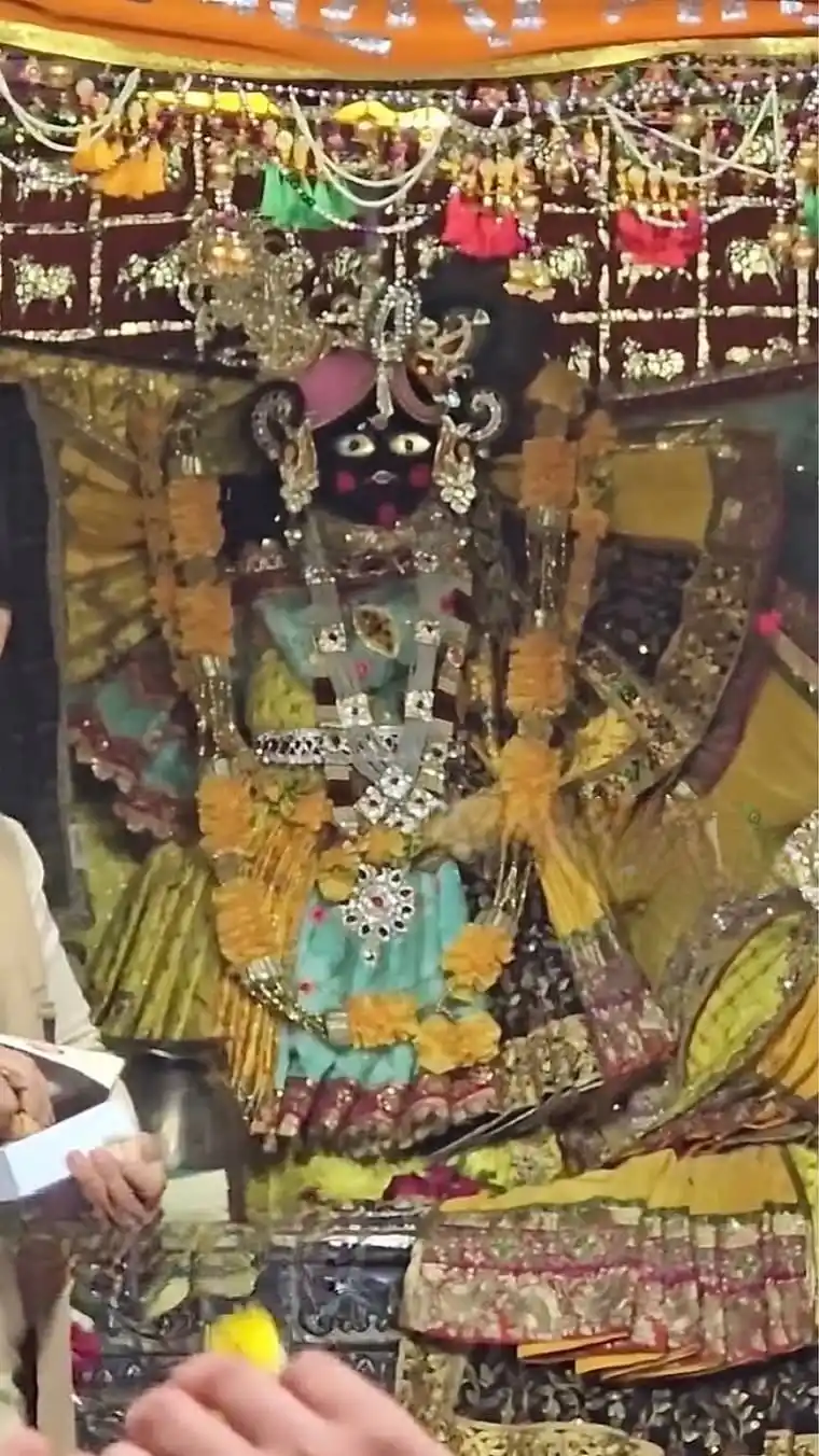 बांके बिहारी जी परिवार post