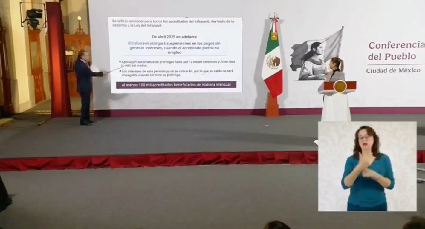 Image from Contralínea: *🎥 LA MAÑANERA DEL PUEBLO 🇲🇽* | El director general de Infonavit, c...