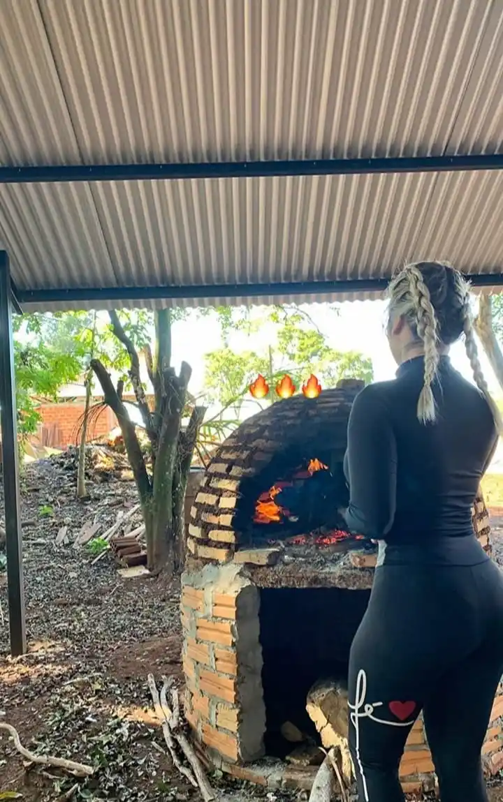 Erika ANDREA post